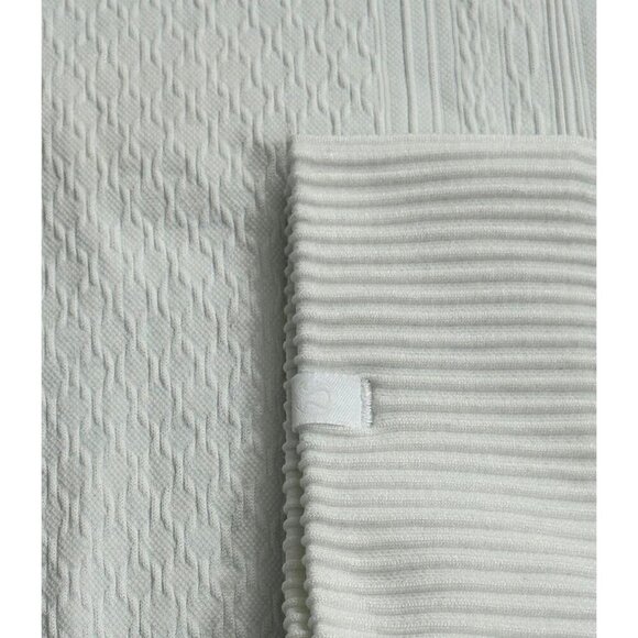 Lululemon Textured Rest Less Pullover Long Sleeve Top White Thumb Holes Size 2 - Picture 6 of 8